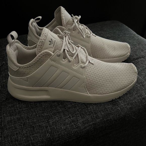 Adidas women’s shoes - Picture 2 of 7